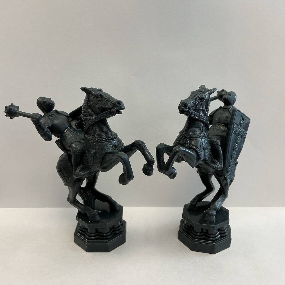 2002 Harry Potter Wizard‎ Chess Set Replacement 2 Black Knights Plastic Pieces
